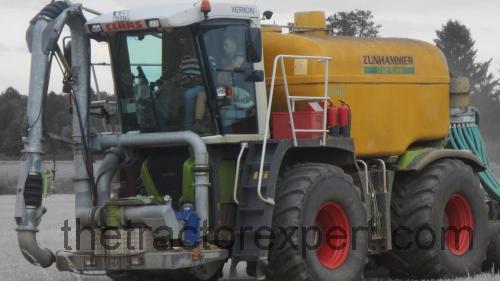 Claas Xerion 3300 Saddle Trac fiche technique et avis
