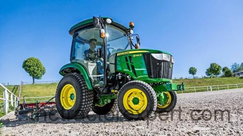 John Deere 3039R specs and reviews