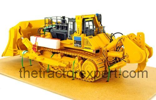 Komatsu D575A fiche technique et avis