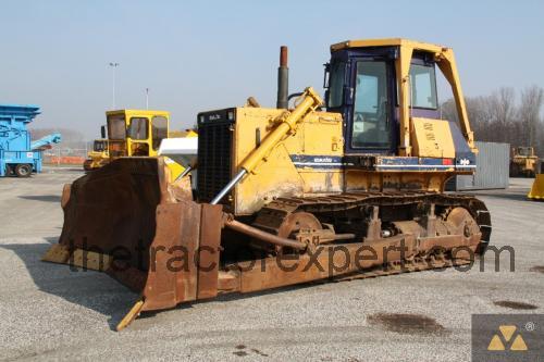 Komatsu D85E specs and reviews